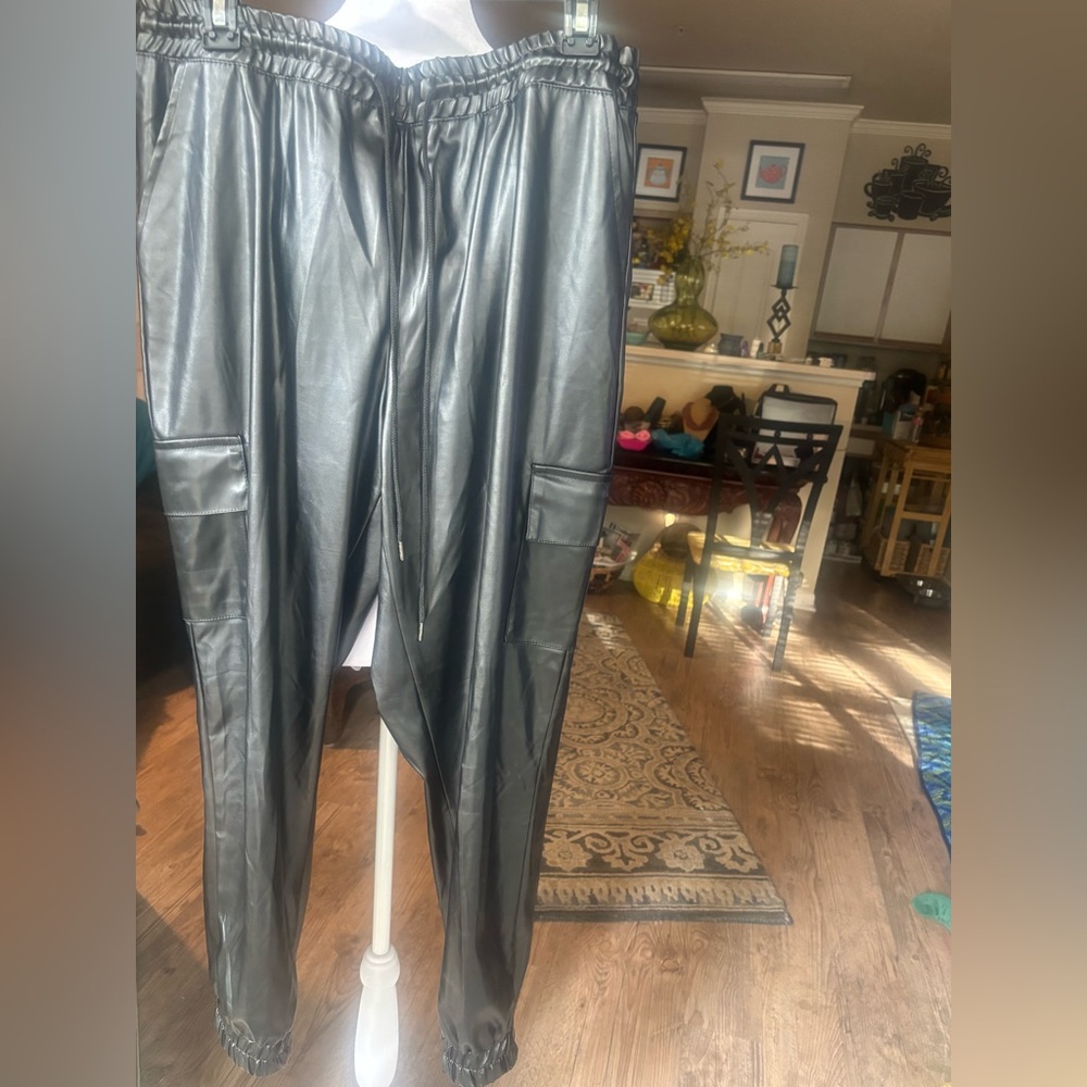 Black Faux Cargo Pants XL NWOT